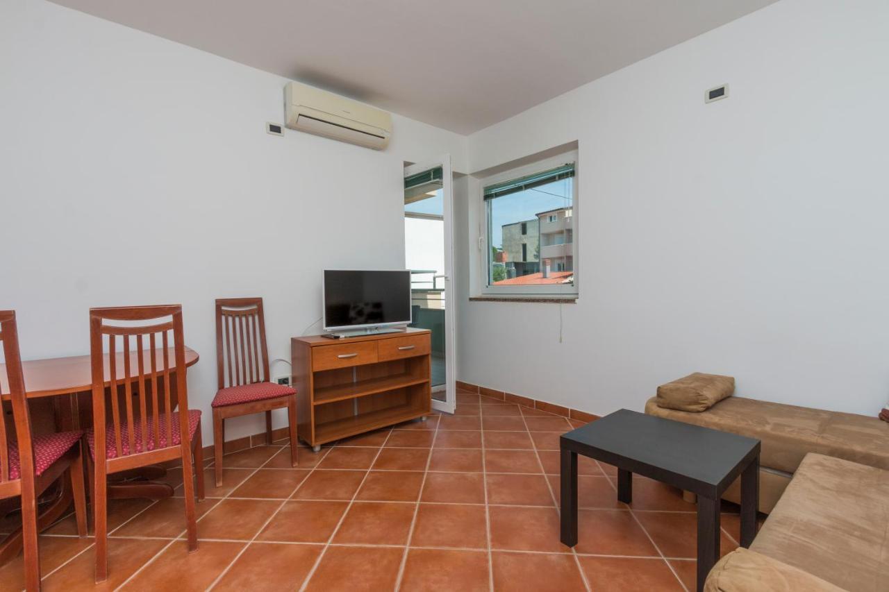 Apartments Riva Медулин Екстер'єр фото